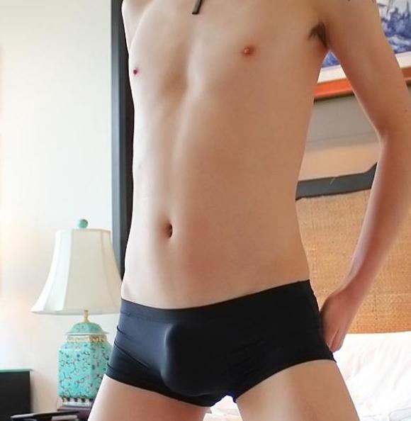 Men's Seamless Polyester Solid Color Trunk